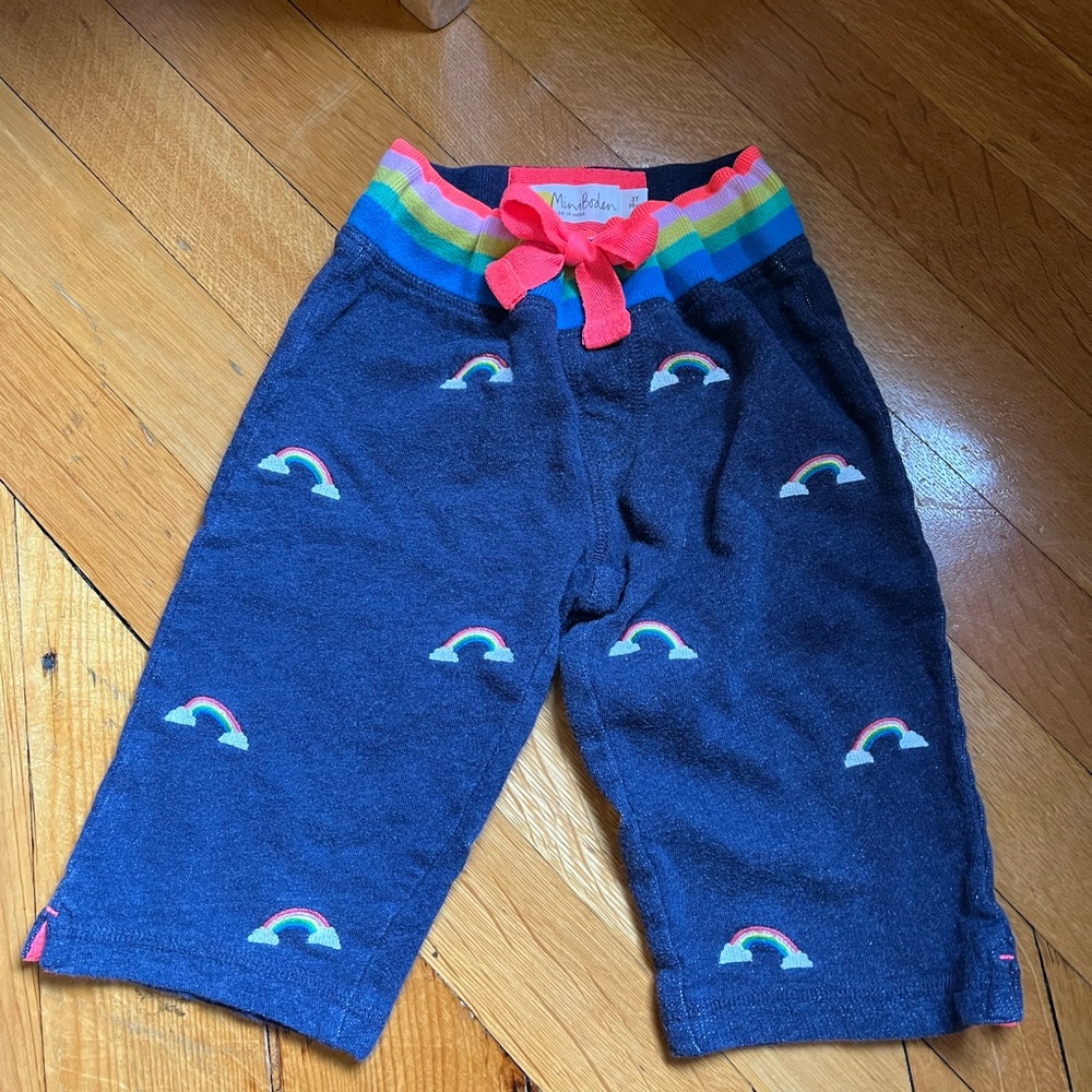 Mini Boden Fun Cropped Sweatpants with Rainbows